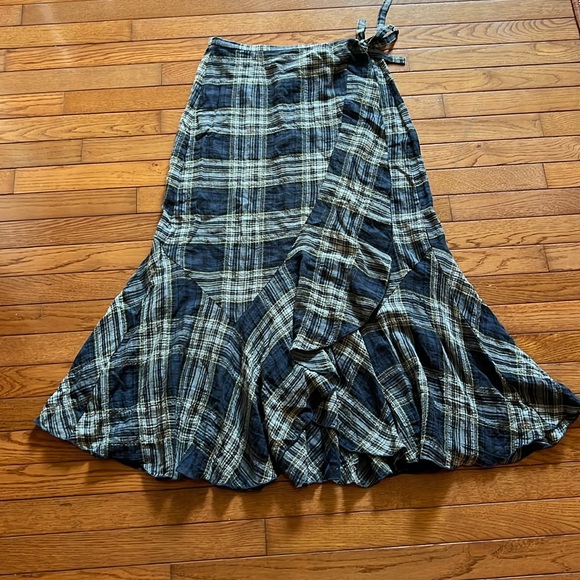 sahalie Dresses & Skirts - Sahalie wrapped plaid patchwork skirt ruffled hem tie waist women’s size 8 blue